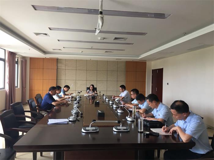 8.15大悟法院党组书记刘杨萍同志集体约谈班子成员.jpg
